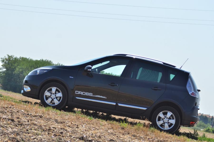  Renault Scenic XMod Cross 2013 года  (IT) (фото 23 из 28)